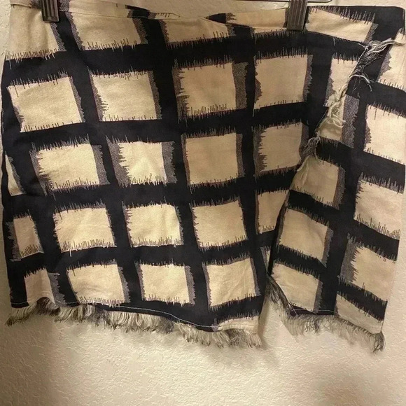 Twelfth Street Blue and White Frayed Skirt - Picture 4 of 5